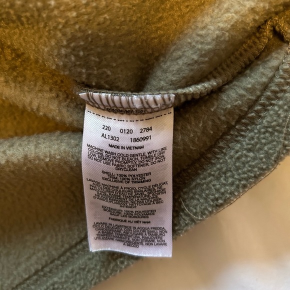 Columbia Hoodie - Picture 2 of 4